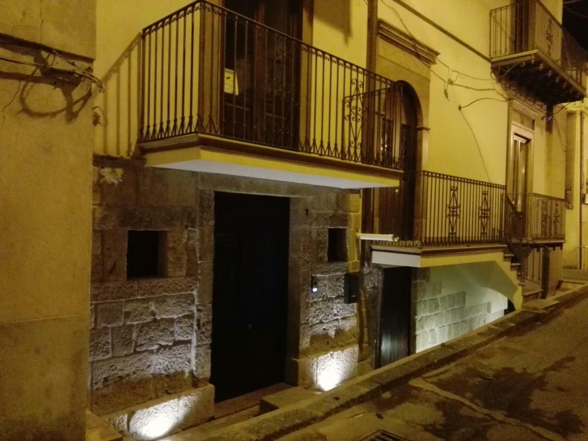 B&B Dante Barrafranca Esterno foto